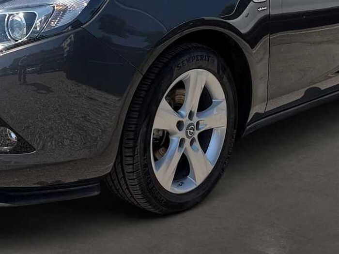 Opel Zafira Tourer 1.4 drive PDC Sitzh-u.Lenkradheizung Bluetooth Klimaautomatik Iso