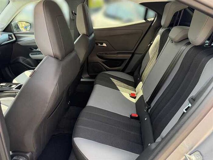Opel Mokka Elegance 1.2 Kamera PDC Keyless Sitz-u. Lenkradheizung CarPlay Isofix Lich