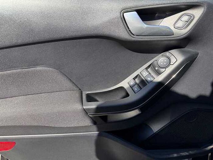 Ford Fiesta 1.0 EcoBoost ST-Line Kamera PDC Sitz-u.Lenkradheizung beheizbare Frontsc