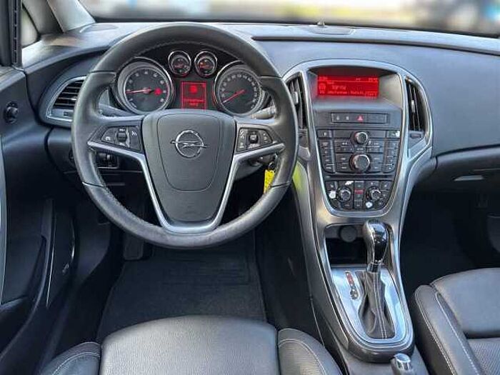 Opel Astra J 1.6T Innovation OPC Leder Schiebedach Infinity VOLL!