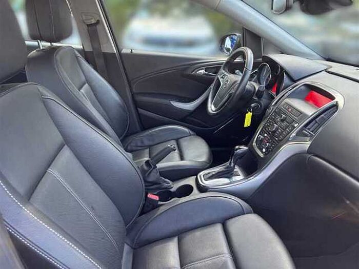 Opel Astra J 1.6T Innovation OPC Leder Schiebedach Infinity VOLL!