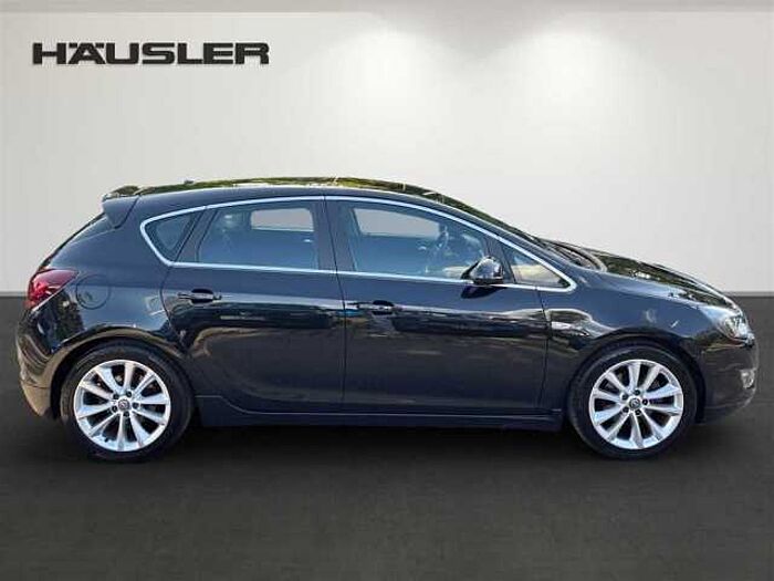 Opel Astra J 1.6T Innovation OPC Leder Schiebedach Infinity VOLL!