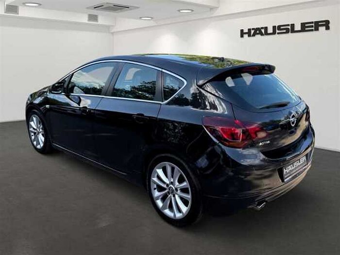 Opel Astra J 1.6T Innovation OPC Leder Schiebedach Infinity VOLL!