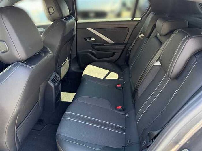 Opel Astra 5-Türer GS 1.2 Navi 360°Kamera Sitz-u. Lenkradheizung PDC Keyless Isofix