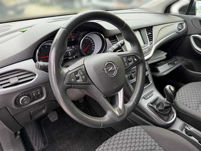 Opel Astra Sports Tourer Edition 1.2 Navi Sitz-u.Lenkradheizung Kamera PDC Isofix Tem
