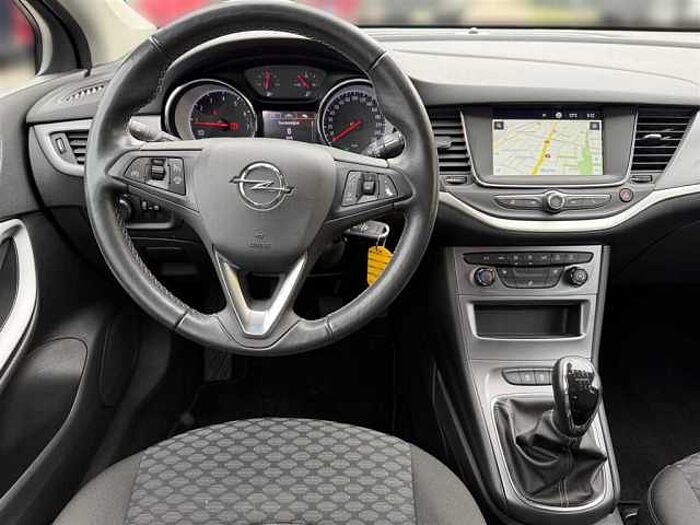 Opel Astra Sports Tourer Edition 1.2 Navi Sitz-u.Lenkradheizung Kamera PDC Isofix Tem