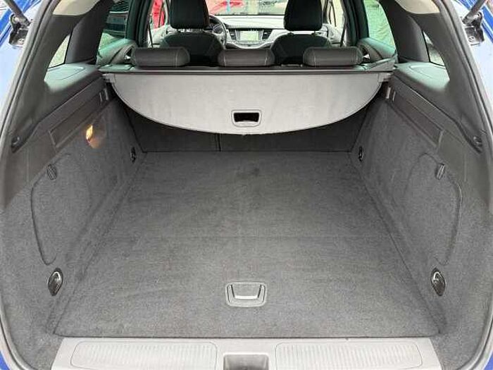 Opel Astra Sports Tourer Edition 1.2 Navi Sitz-u.Lenkradheizung Kamera PDC Isofix Tem