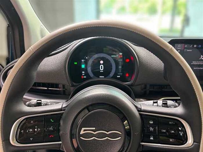 Fiat 500e Leder PDC Kamera Sitzheizung Panoramadach LED Navi