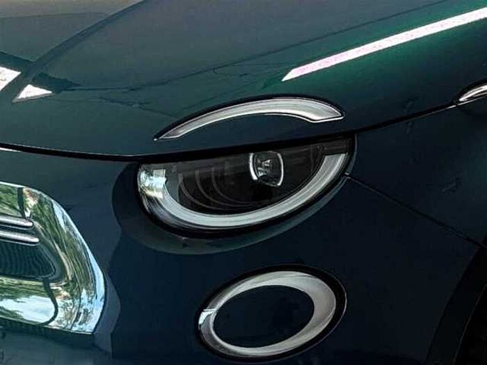 Fiat 500e Leder PDC Kamera Sitzheizung Panoramadach LED Navi