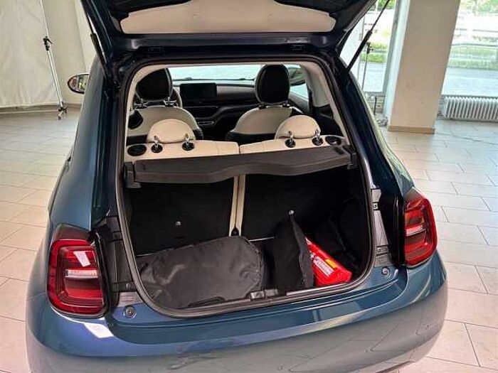 Fiat 500e Leder PDC Kamera Sitzheizung Panoramadach LED Navi