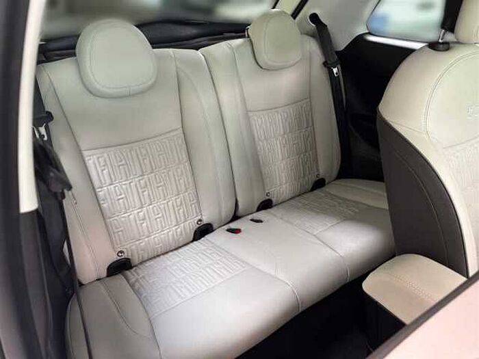 Fiat 500e Leder Kamera Klimaautomatik Panoramadach LED Navi