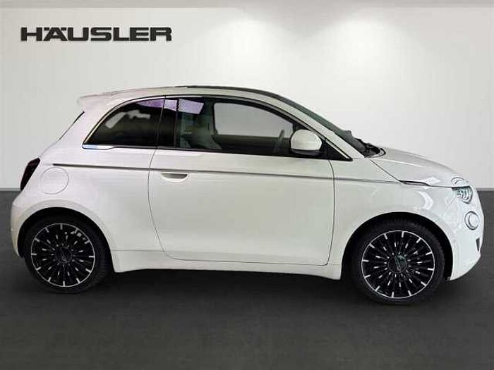 Fiat 500e Leder Kamera Klimaautomatik Panoramadach LED Navi