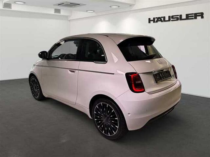 Fiat 500e Leder Kamera Klimaautomatik Panoramadach LED Navi