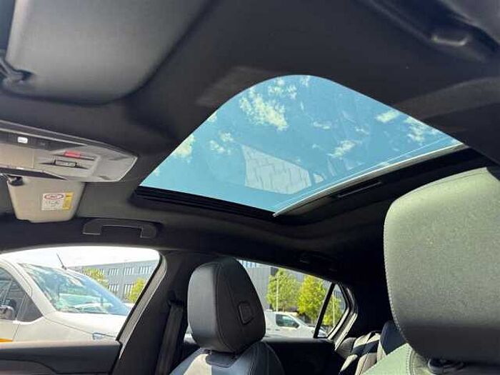 Opel Astra ULTIMATE Glasdach 360°Kamera Sitzheizung VOLL-LED Scheinwerfer
