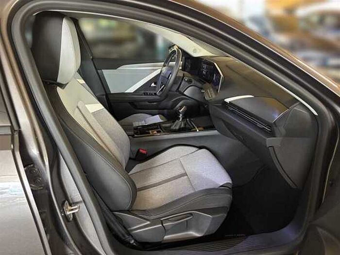 Opel Astra ST 1.5 Business Elegance LED Kamera CarPlay Navi