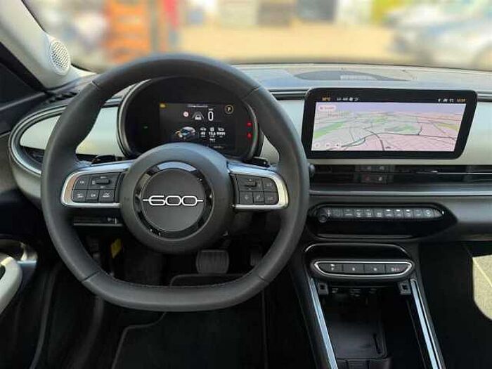 Fiat 600 Hybrid AT LaPrima LED PDC Kamera Navi Sitzheizung