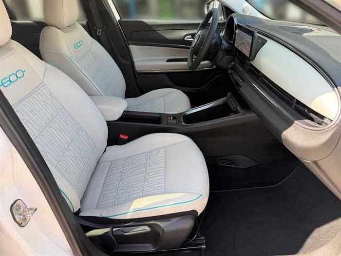 Fiat 600 Hybrid AT LaPrima LED PDC Kamera Navi Sitzheizung