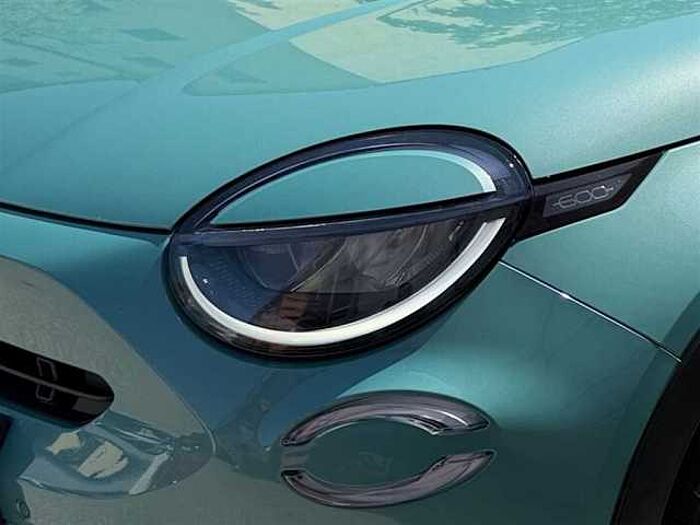 Fiat 600 Hybrid LaPrima Automatik LED Navi Sitzheizung Kamera CarPlay