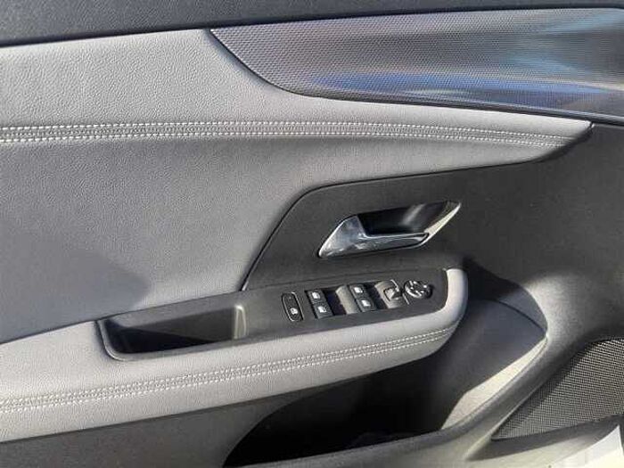 Opel Mokka Elegance Rückfahrkamera PDC SHZ Lenkradheizung Klimaautomatik Verkehrsschi