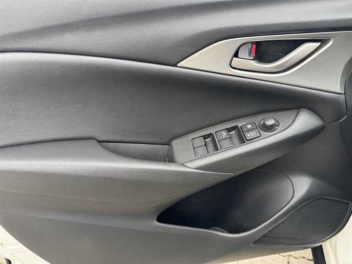 Mazda CX-3 Skyactive-G SELECTION Navi Klimaautomatik Sitzheizung
