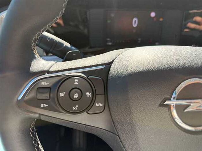 Opel Mokka Elegance 1.2 Navi Kamera PDC Sitz-u.Lenkradheizung Bluetooth Isofix uvm.