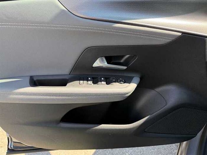 Opel Mokka Elegance 1.2 Navi CarPlay Sitz-u-Lenkradheizung Kamera PDC Buetooth Isofi