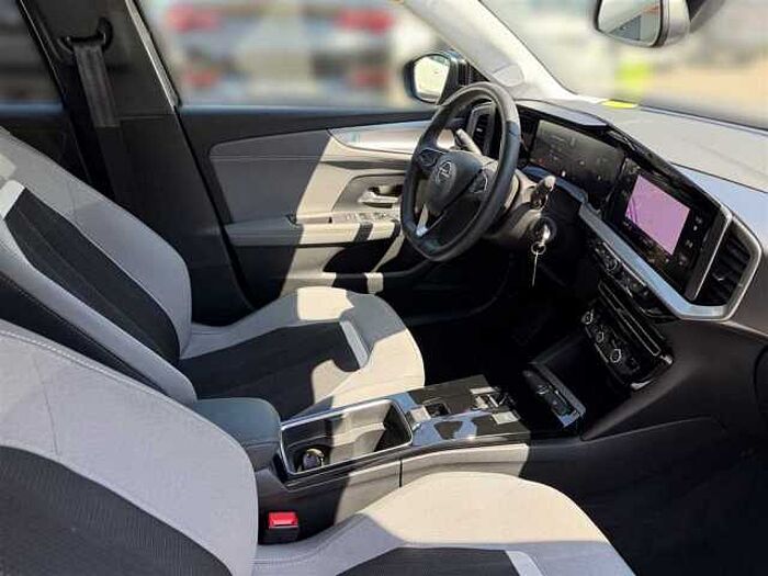 Opel Mokka Elegance 1.2 Navi CarPlay Sitz-u-Lenkradheizung Kamera PDC Buetooth Isofi