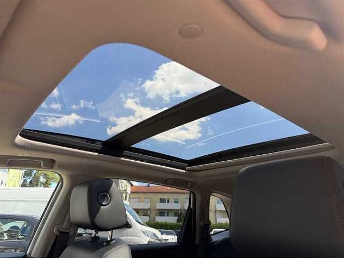 Honda CR-V Elegance 2.0 Hybrid Navi Panoramadach Kamera PDC Keyless Isofix Sitz-u. Len