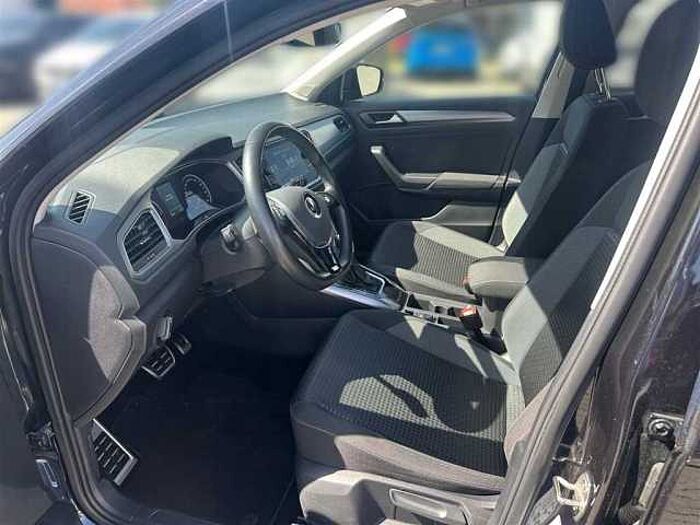 Volkswagen T-Roc Active 150Ps Standheizung PDC CarPlay Klimaauto SHZ uvm.