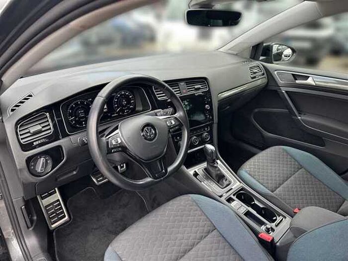 Volkswagen Golf VII Variant 150PS Navi Parkpilot ACC SHZ Klimaaut. uvm.