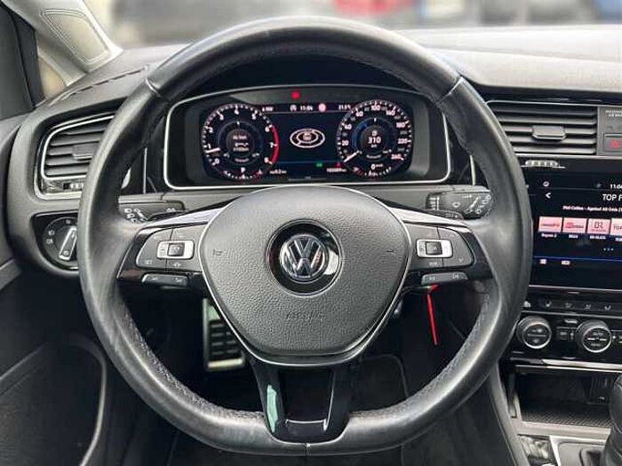 Volkswagen Golf VII Variant 150PS Navi Parkpilot ACC SHZ Klimaaut. uvm.