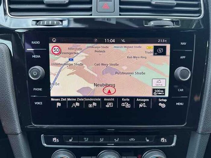 Volkswagen Golf VII Variant 150PS Navi Parkpilot ACC SHZ Klimaaut. uvm.