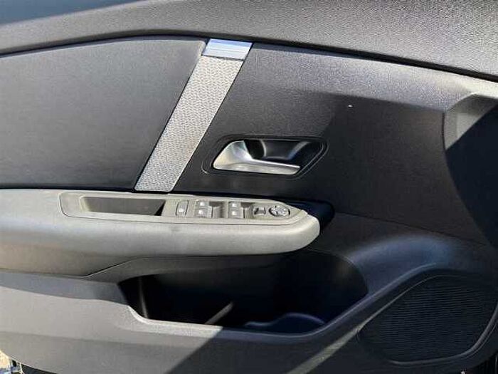 Citroen C4 1.2 Automatik Navi Kamera PDC Keyless Sitz-u. Lenkradheizung Isofix Bluetooth