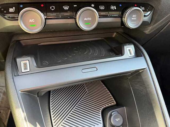 Citroen C4 1.2 Automatik Navi Kamera PDC Keyless Sitz-u. Lenkradheizung Isofix Bluetooth