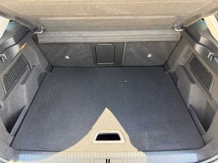 Citroen C4 1.2 Automatik Navi Kamera PDC Keyless Sitz-u. Lenkradheizung Isofix Bluetooth