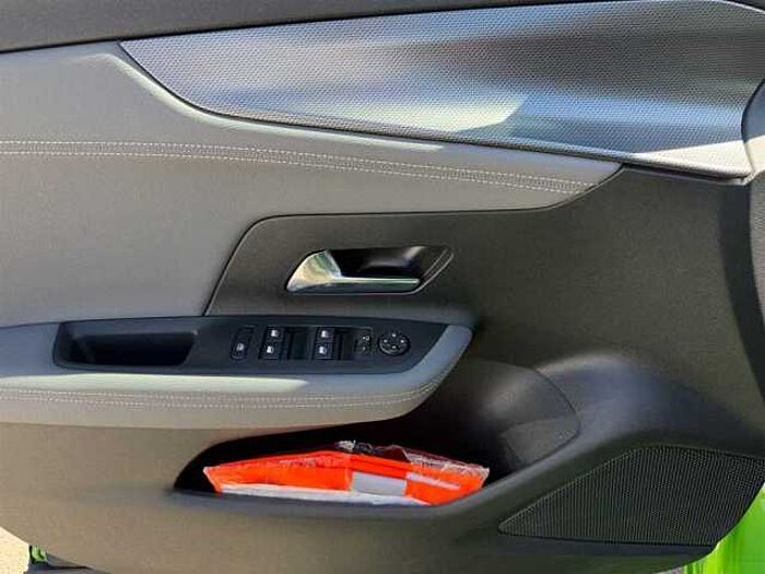 Opel Mokka Business Elegance 1.2 Automatik Standheizung Anhängerkupplung Sitz-u.Lenkr