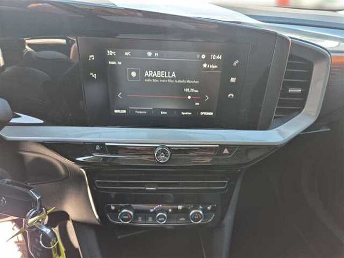 Opel Mokka Elegance Anhängerkupplung Carplay LED Scheinwerfer uvm.