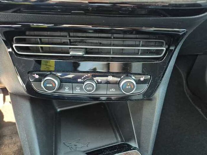 Opel Mokka Elegance Anhängerkupplung Carplay LED Scheinwerfer uvm.