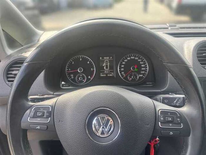 Volkswagen Caddy Highline 1,6 TDI Bi-Xenon SHZ PDC Navi Klima uvm.