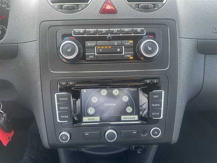 Volkswagen Caddy Highline 1,6 TDI Bi-Xenon SHZ PDC Navi Klima uvm.