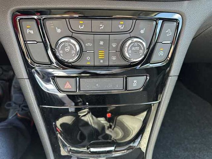 Opel Mokka Active 1.Hand AWD 140PS SHZ PDC Kamera Klimaauto uvm.