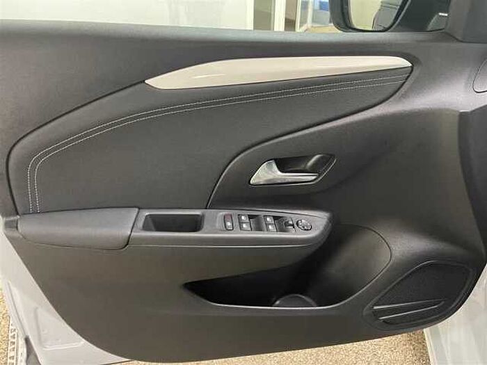 Opel Corsa GS Kamera Sitzheizung Parkpilot