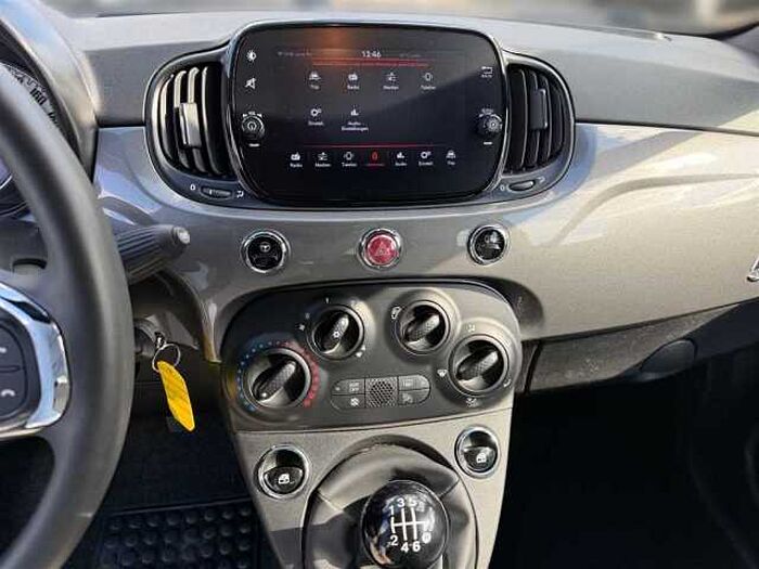Fiat 500C 1.0 Hybrid Ganzjahresreifen PDC hinten Klima CarPlay Alufelgen Tempomat uvm