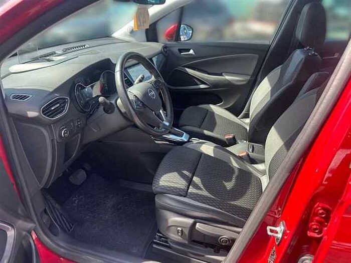 Opel Crossland X Ultimate 1.2 PDC, LED, DAB, Kamera Carplay uvm.