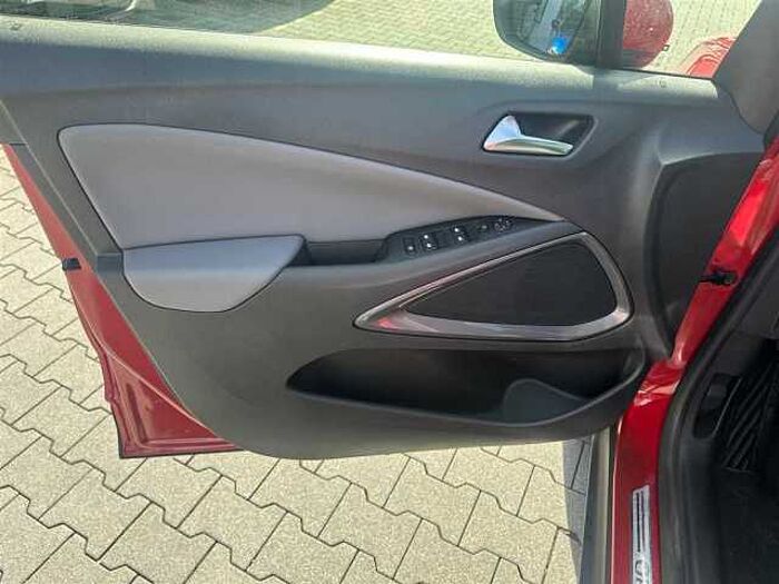 Opel Crossland X Ultimate 1.2 PDC, LED, DAB, Kamera Carplay uvm.