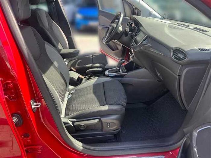 Opel Crossland X Ultimate 1.2 PDC, LED, DAB, Kamera Carplay uvm.