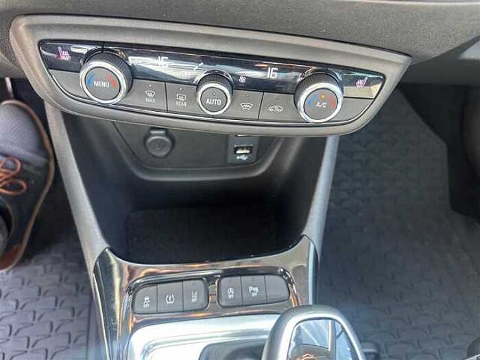 Opel Crossland X Ultimate 1.2 PDC, LED, DAB, Kamera Carplay uvm.