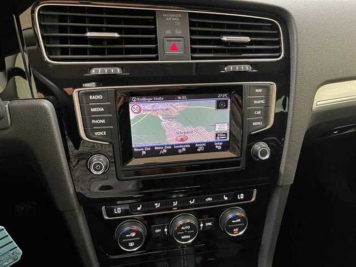 Volkswagen Golf 1.4 TSI BMT CUP Klimaaut. Navi PDC SHZ