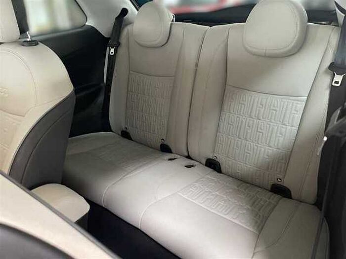 Fiat 500 La Prima Klimaaut. SHZ Navi Kamera PDC SHZ Leder