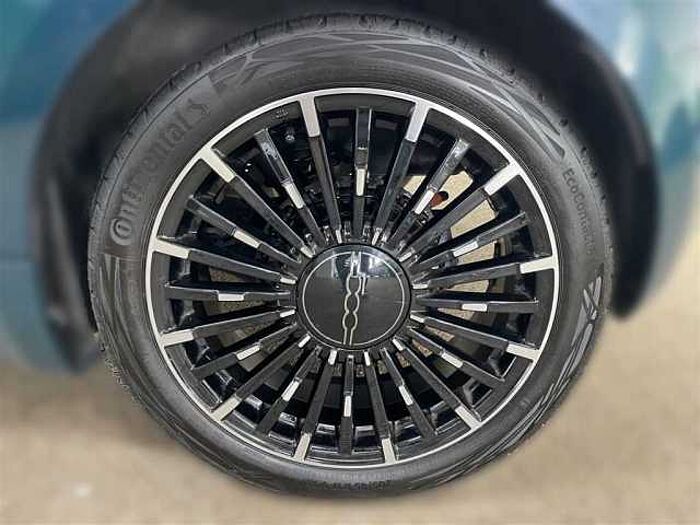 Fiat 500 La Prima Klimaaut. SHZ Navi Kamera PDC SHZ Leder